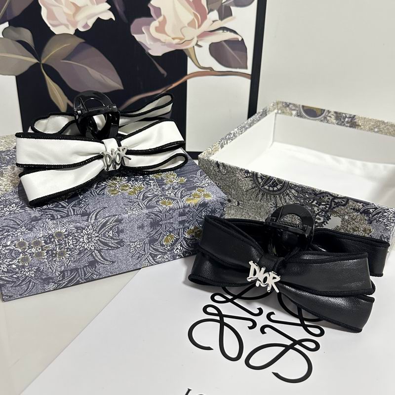 Chanel Hair grab clip hh07